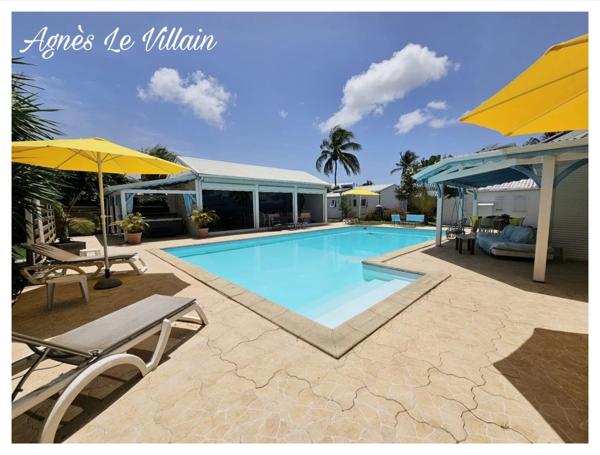 Propriété Touristique avec Villa, 6 Bungalows, Piscine et Espace Réception