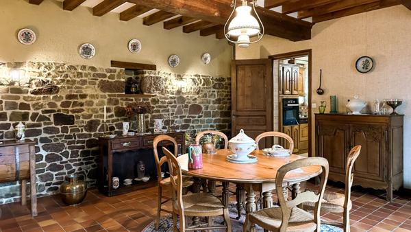 Vente Maison163 m² - 6 Pièces - BOURGVALLEES (50750)