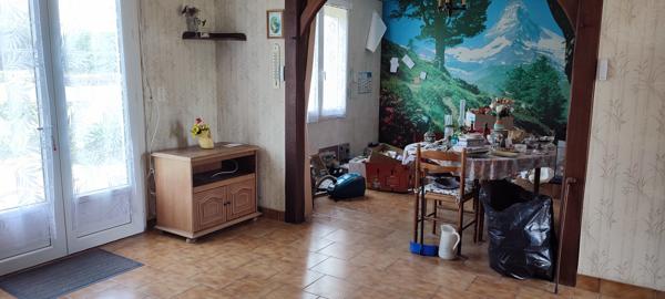En vente à Saint-Michel-Chef-Chef : maison 4 pièces à rafraichir