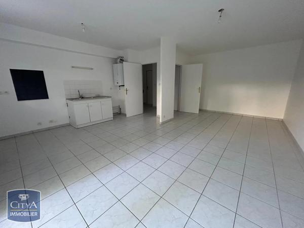 Appartement à louer 3 pièces 64.69m² Mâcon (71000)