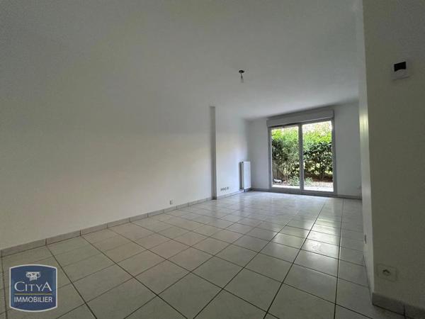 Appartement à louer 3 pièces 64.69m² Mâcon (71000)