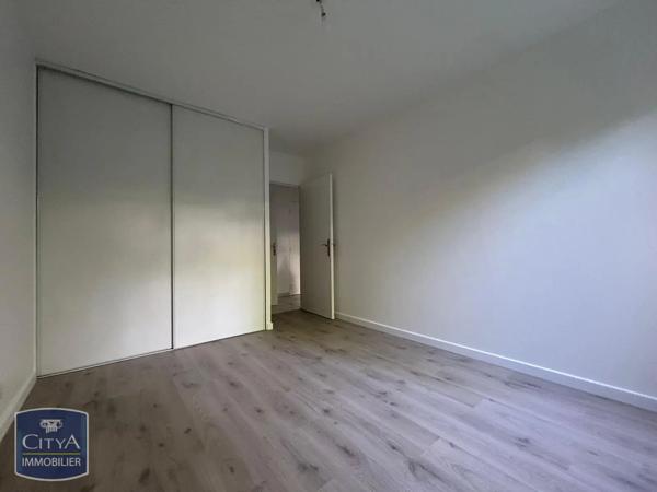 Appartement à louer 3 pièces 64.69m² Mâcon (71000)