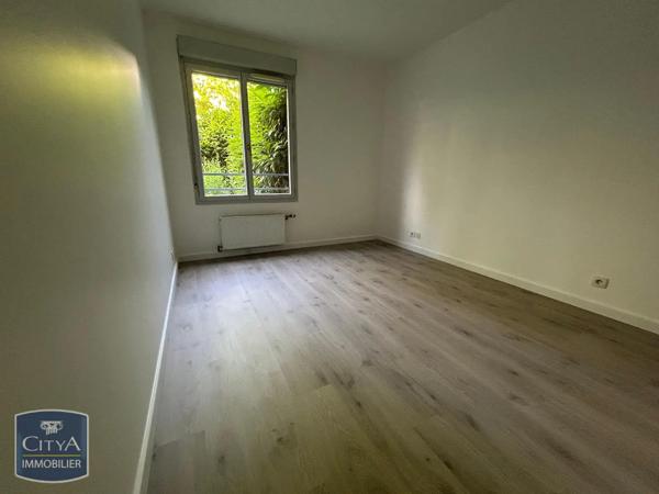 Appartement à louer 3 pièces 64.69m² Mâcon (71000)