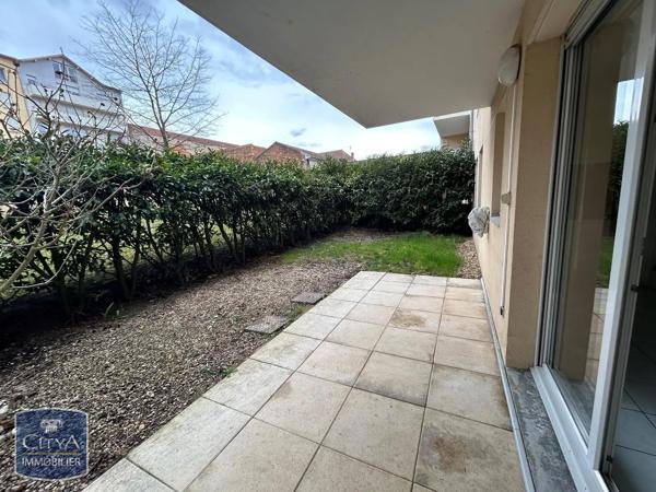 Appartement à louer 3 pièces 64.69m² Mâcon (71000)