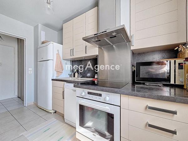 Appartement à MANTES-LA-JOLIE, 78200 - 2 pièces 47m²