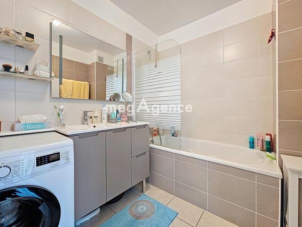 Appartement à MANTES-LA-JOLIE, 78200 - 2 pièces 47m²