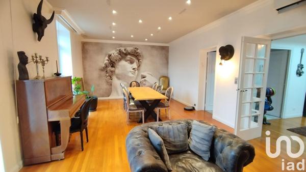 Maison 10 pièces de 315 m² à Oyonnax (01100)