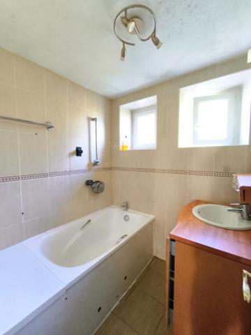 Maison Poyartin 154 m2 3000 m2 terrain