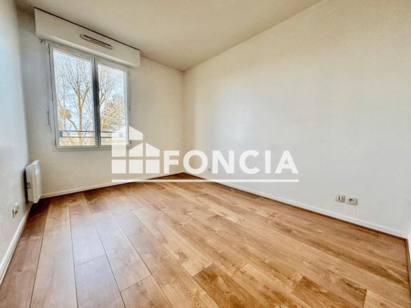 Location Appartement 3 pièces 61.8 m² - 10 PROMENADE DES ANGES Saint Cyr L'ecole 78210