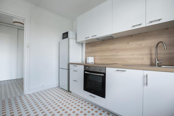 T2 intégralement rénové au coeur du village