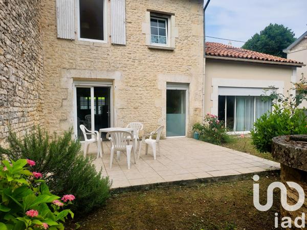 Maison à vendre 5 pièces 144 m² Aunac-sur-Charente