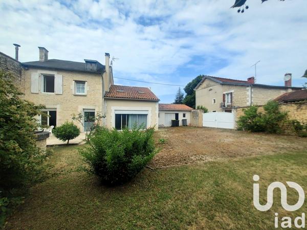 Maison à vendre 5 pièces 144 m² Aunac-sur-Charente