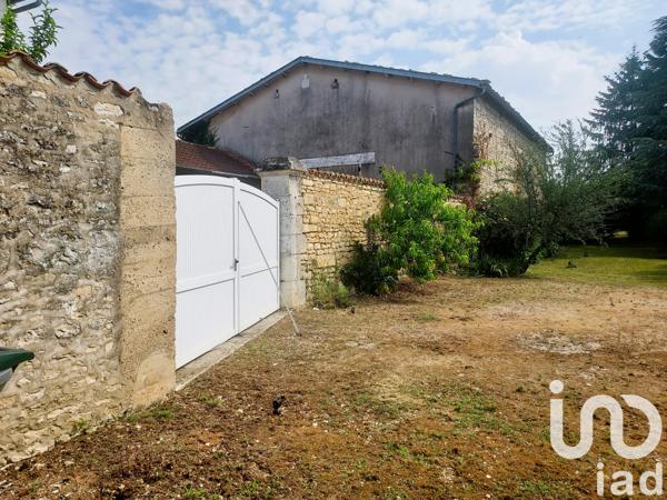Maison à vendre 5 pièces 144 m² Aunac-sur-Charente