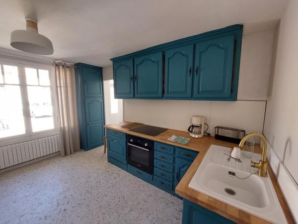 Immeuble à vendre |  Châteauvieux |  300 m²