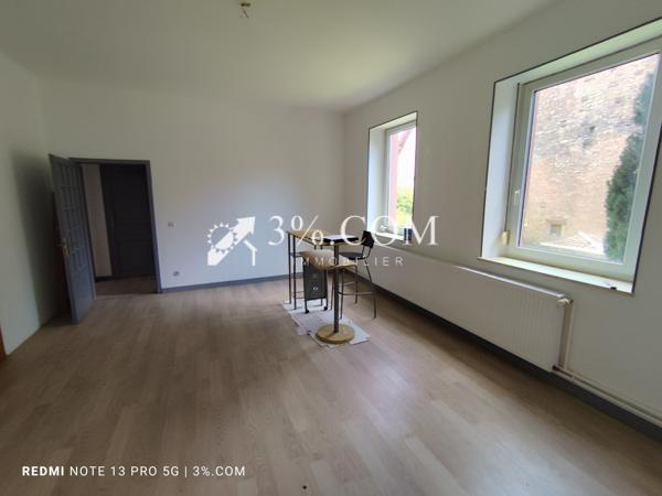 Appartement
                                                                                                                                                                                                                                                                                                                        4 pièce(s)                                                                                                                                                                                                          2 chambre(s)                                                                                                                                                                                                          93.9  m²