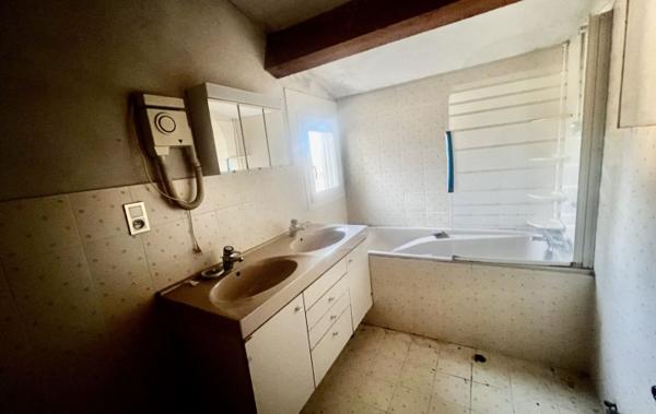 Vente Maison En campagne à rénover Arles   