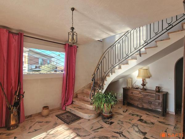 Maison d'Architecte en Bordure des Pyrénées, Confort Moderne et Espaces de Vie Exceptionnels