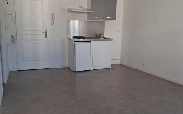 Appartement à louer    2 pièces •  Saintes