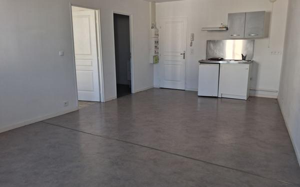 Appartement à louer    2 pièces •  Saintes