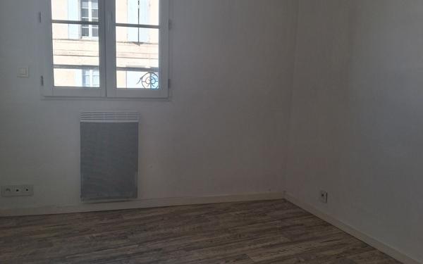 Appartement à louer    2 pièces •  Saintes