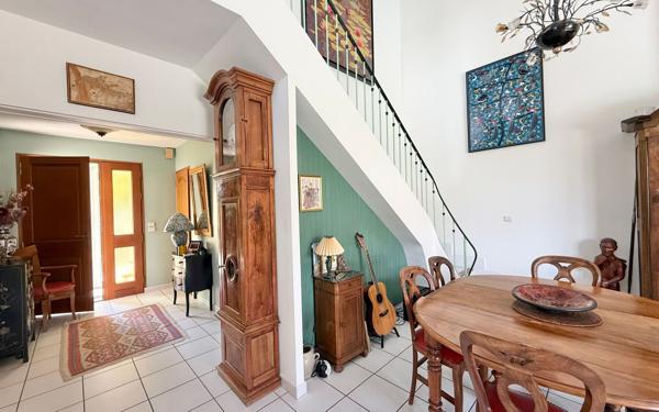 Maison à vendre    6 pièces •  Le Haillan