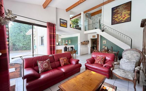 Maison à vendre    6 pièces •  Le Haillan