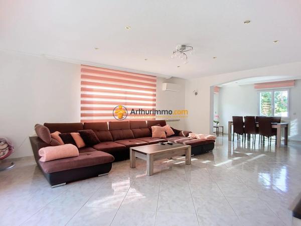 Vente                                                      Maison
                        
                     4 pièces                      146 m2                     à Perpignan