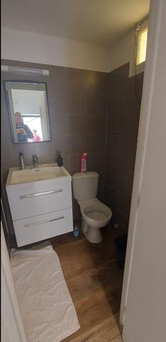 Studio meublé 20 m² Bon état Idéalement situé