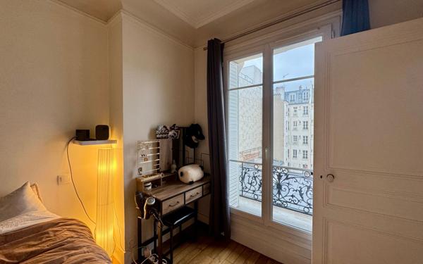 Appartement à vendre    2 pièces • 30 m2 Paris 18