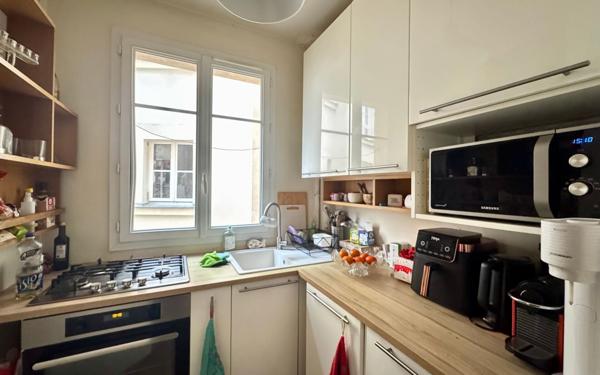 Appartement à vendre    2 pièces • 30 m2 Paris 18
