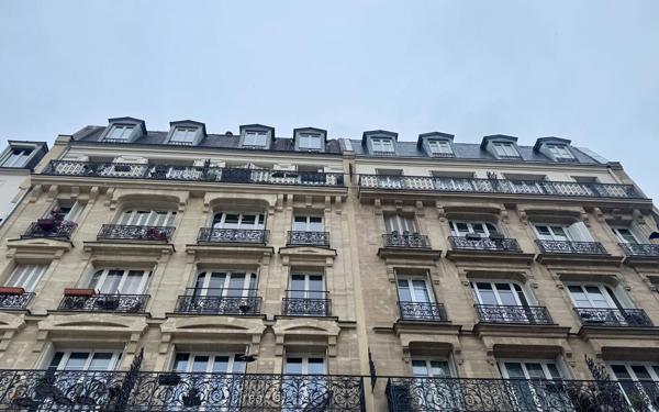 Appartement à vendre    2 pièces • 30 m2 Paris 18
