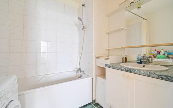 Appartement à vendre    2 pièces • 41,11 m2 Paris 19