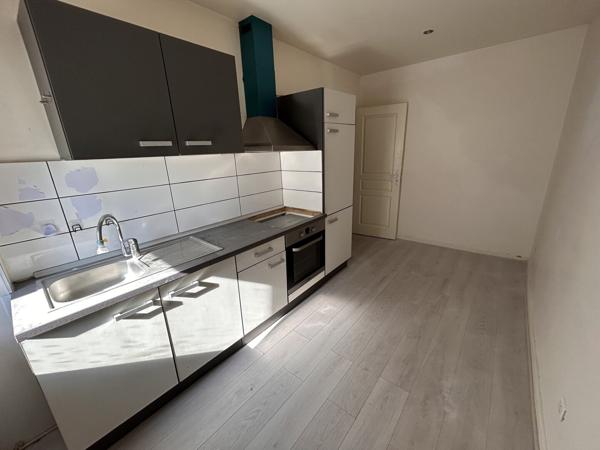 Immeuble de 198 m2 composé de 3 logements de type F3