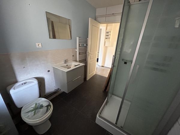 Immeuble de 198 m2 composé de 3 logements de type F3