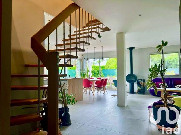 Maison 7 pièces de 160 m² à Sévrier (74320)