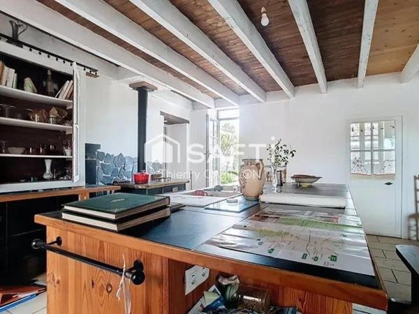 Quatre chambres, de beaux volumes pour la famille.