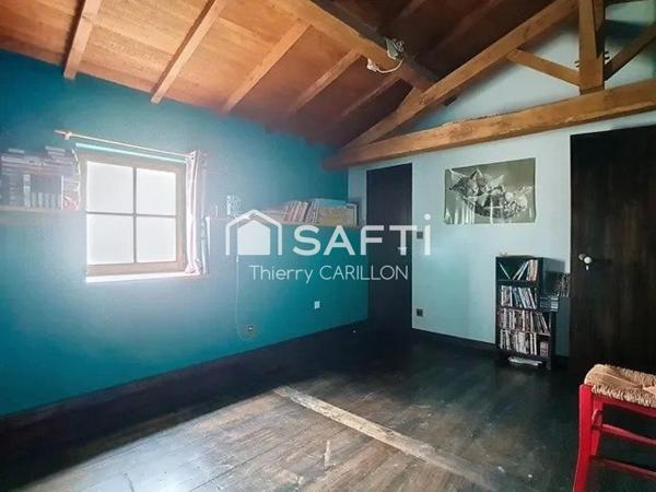 Quatre chambres, de beaux volumes pour la famille.