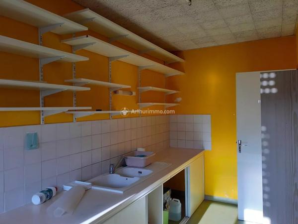 Vente Local commercial 4 pièces 57 m2 à Domfront en Poiraie