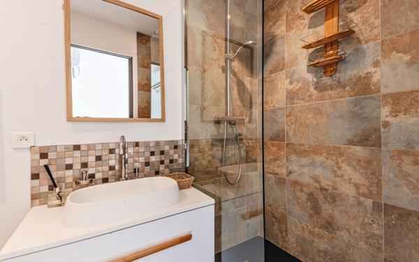 Maison à vendre    8 pièces • 160 m2 Champagne-au-Mont-d'Or