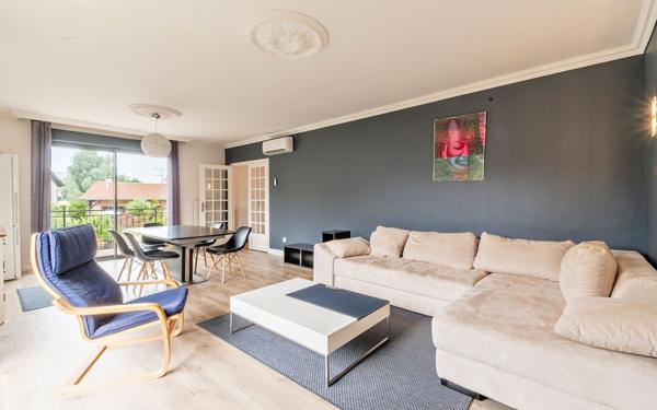 Maison à vendre    8 pièces • 160 m2 Champagne-au-Mont-d'Or