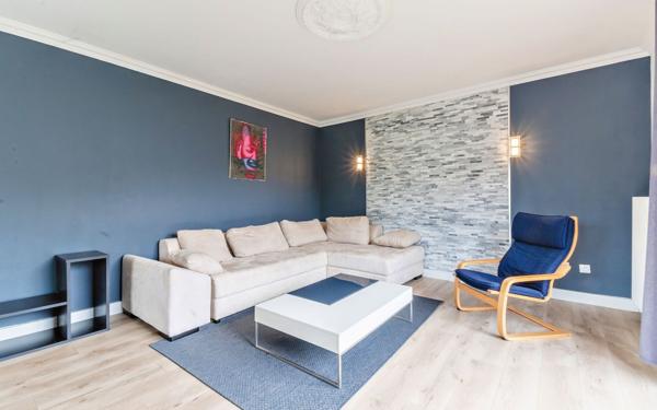 Maison à vendre    8 pièces • 160 m2 Champagne-au-Mont-d'Or