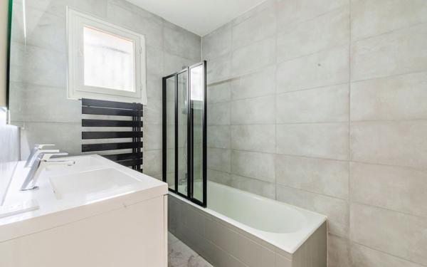 Maison à vendre    8 pièces • 160 m2 Champagne-au-Mont-d'Or