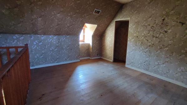 Propriété de 2 Maisons à Jaleyrac 15200