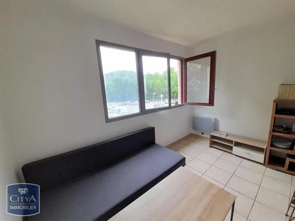 Appartement à louer 1 pièce 16m² Aix-en-Provence (13090)