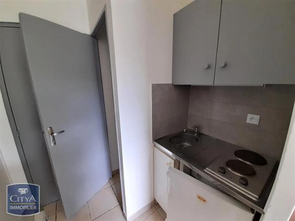 Appartement à louer 1 pièce 16m² Aix-en-Provence (13090)