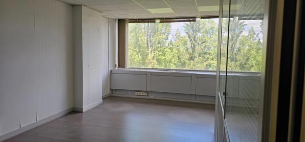 Bureau de 25 m2 à louer à Cergy Préfecture