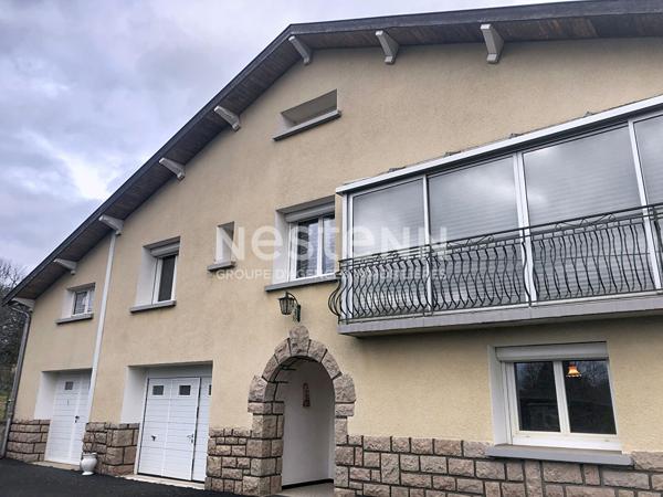 Belle maison de 110 m2 environ avec terrain plat et garage dans Centre Montfaucon