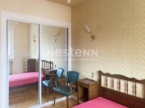 Belle maison de 110 m2 environ avec terrain plat et garage dans Centre Montfaucon