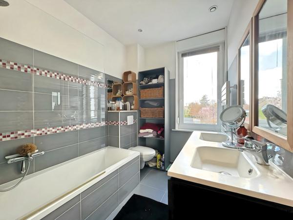 Vente Maison 90m 2 - 3 chambre(s) - Marcq en Baroeul, Croisé Laroche • Réf. VM29177