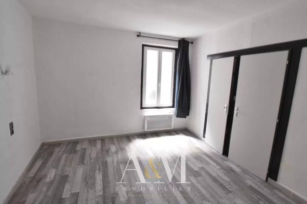 T2 60 m² avec 1 remise de 40 m² et cour